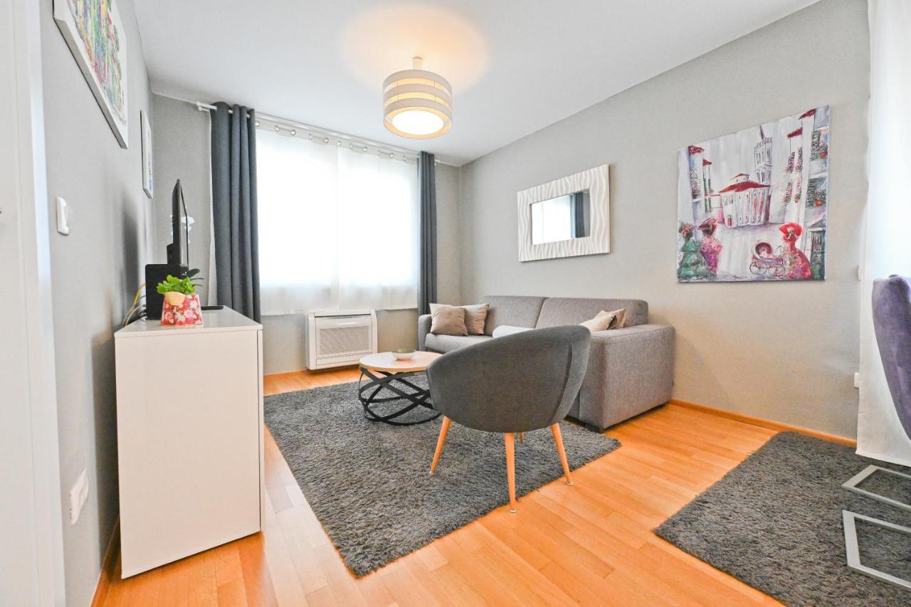Apartman Zadar City Inn 2 & Free Private Parking Exterior foto