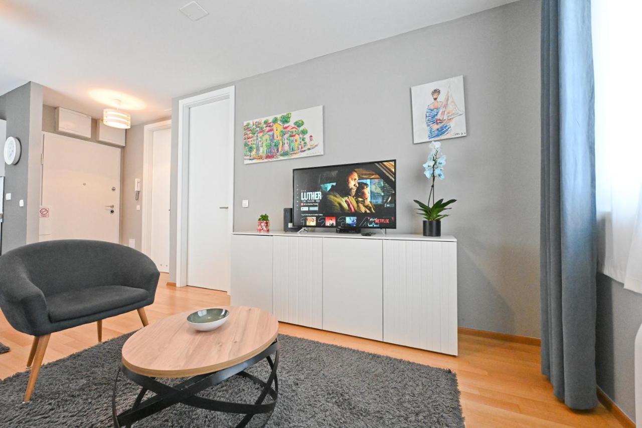 Apartman Zadar City Inn 2 & Free Private Parking Exterior foto